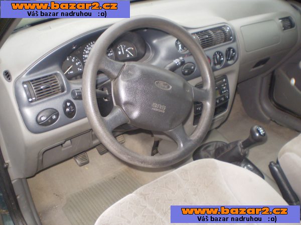 nahradni dily na ford escort