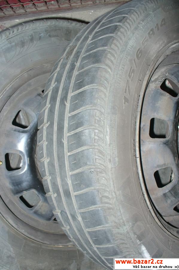 4x letní pneu Fulda 175/65 + disky 