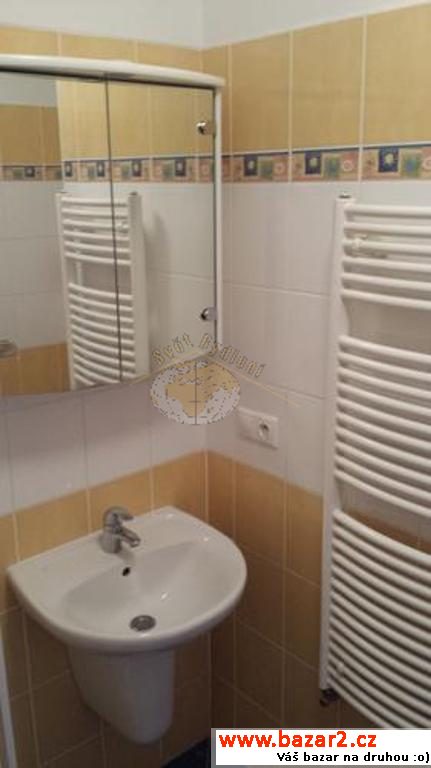 Byt 2+kk, 65 m2, nábytkem nevybavený, Praha 5,