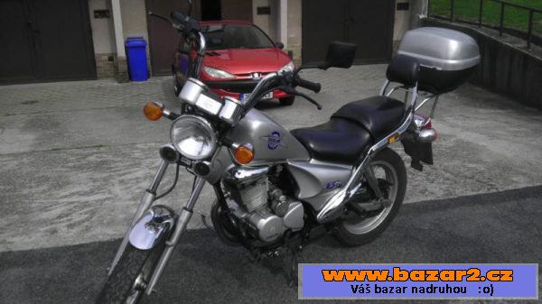motocykl DAELIM vs 125 F