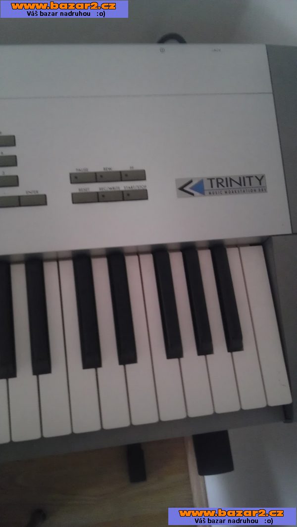Prodam Korg Trinity nebo vimenim za Roland nebo Korg clasik plus mensi doplatek 