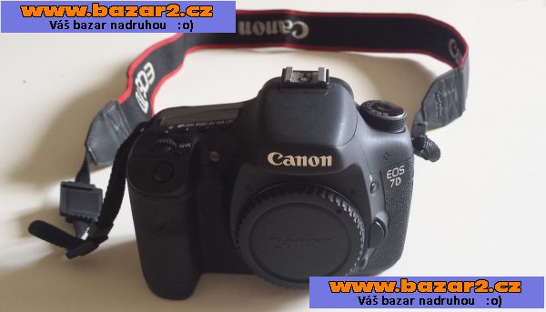 Canon EOS 7D + příslušenctví
