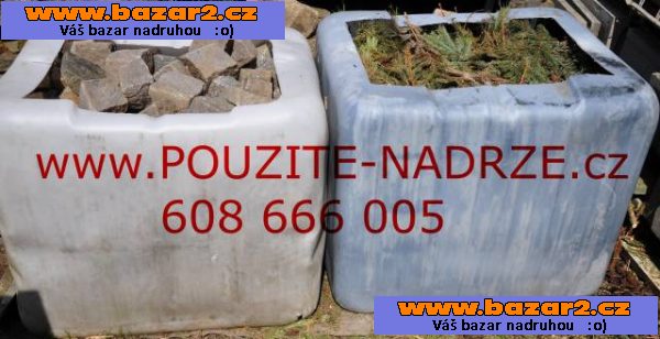1000l IBC kontejner - plastová nádrž, sud, žumpa
