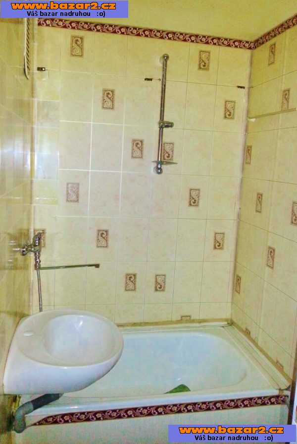 Pronájem bytu 1+KK, po rekonstrukci, 26m2 v Mostě, Stadinu