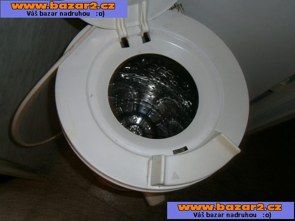 odstředivka na prádlo zn. PRIVILEG(Elektolux),- ždímačka, vyšší,na 3,5 kg