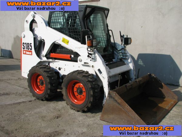 BOBCAT S185 - kompaktní nakladač