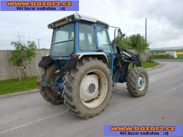 Ford SR78T10 s čelním nakladačem