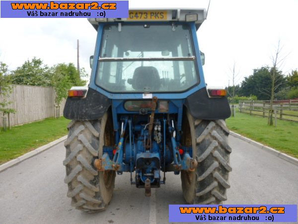 Ford SR78T10 s čelním nakladačem