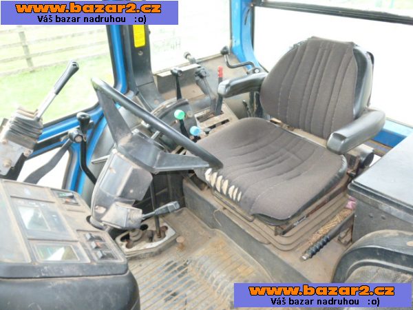 Ford SR78T10 s čelním nakladačem
