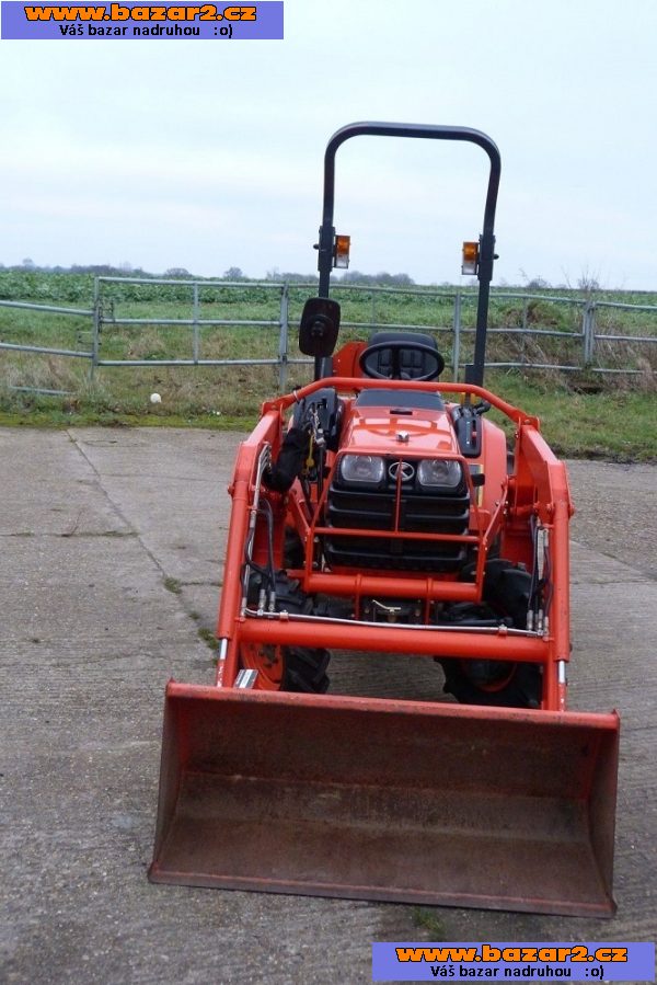 Kubota B21-1R0 s čelním nakladačem