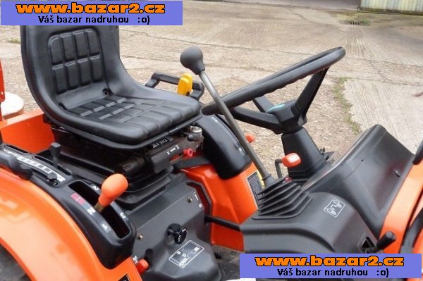 Kubota B21-1R0 s čelním nakladačem