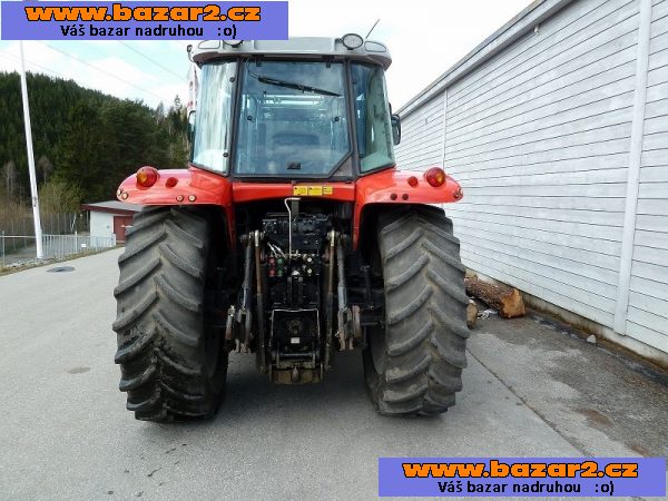 Massey Ferguson 6R4-6N5 s čelním nakladačem