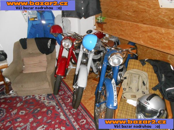 Provádíme kompetní renovaci motocyklu..