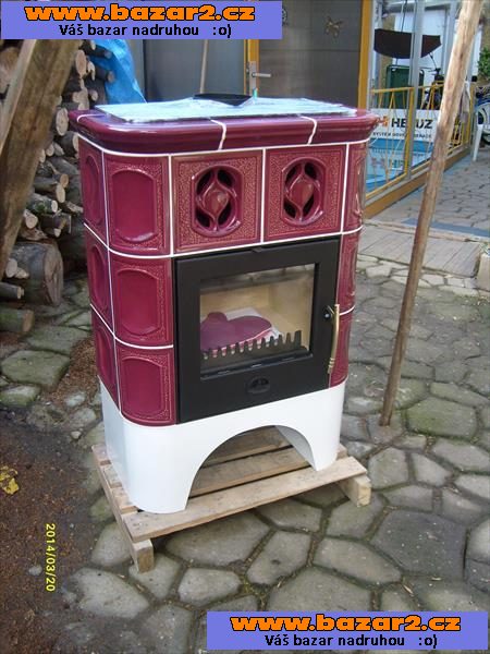 Kachlová kombi-kamna.S výměníkem i bez.Nepoužité záruka.13.5.kw/8.kw výměník.