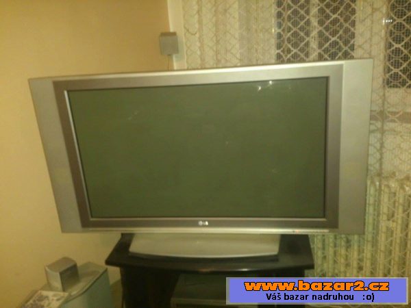 LG televizor Plasma 42