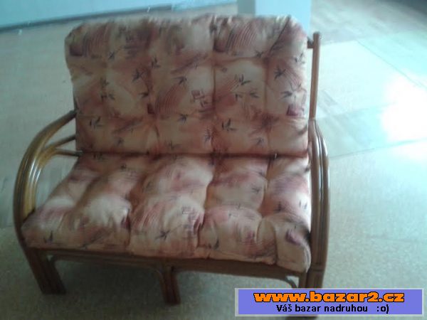 Elegantní ratanová sedací souprava
