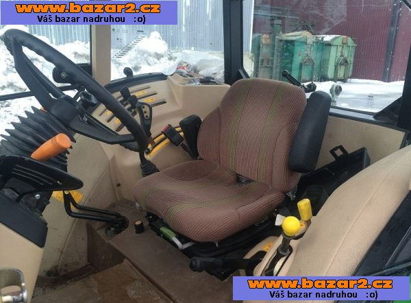 John Deere 5415 traktory - 06