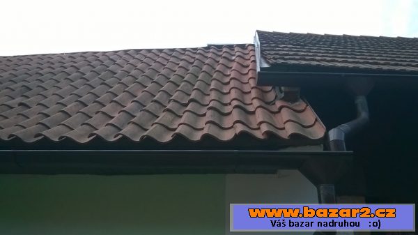 Střešní tašky ve velmi dobrém stavu