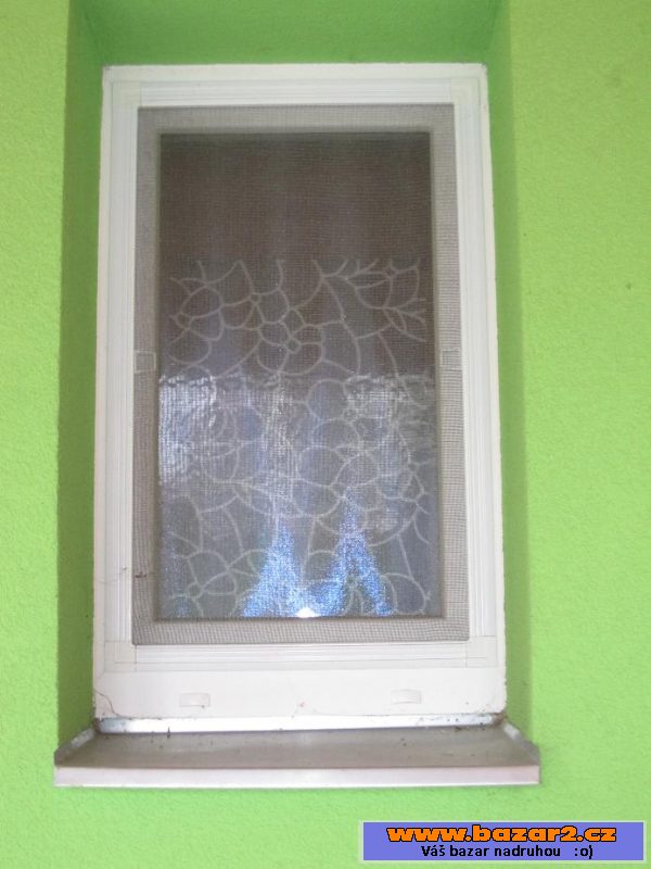 Sítě do oken