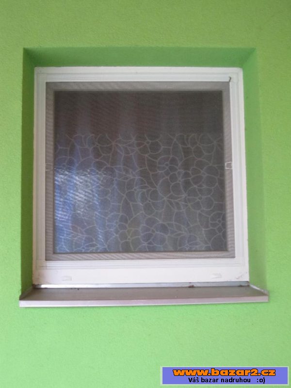 Sítě do oken