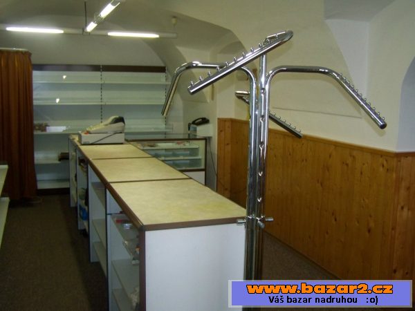 Regály a pulty
