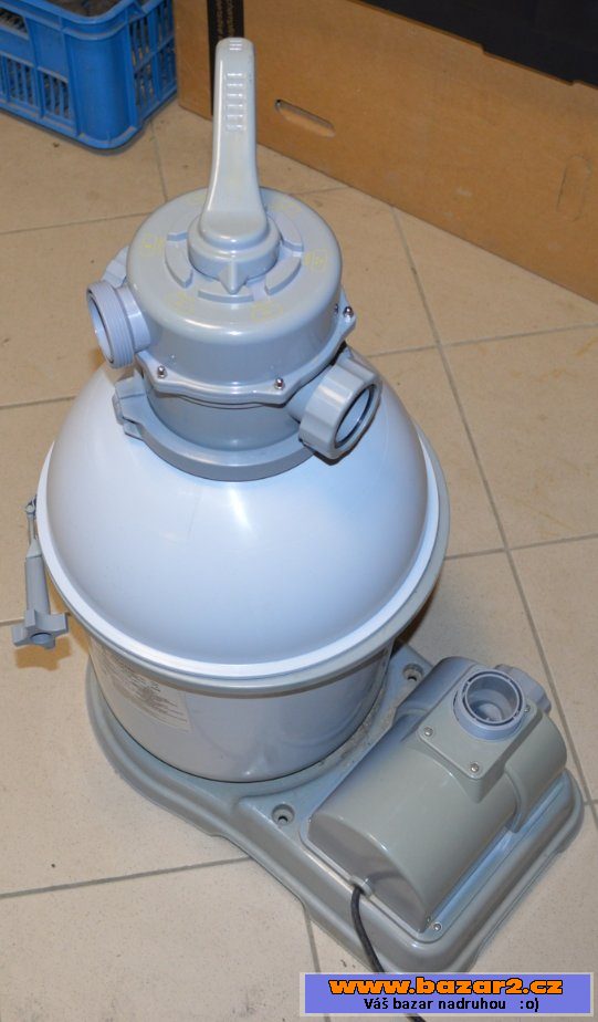Set bazénu Intex + vše potřebné