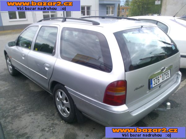 Ford  Mondeo kombi 1.8 benzín