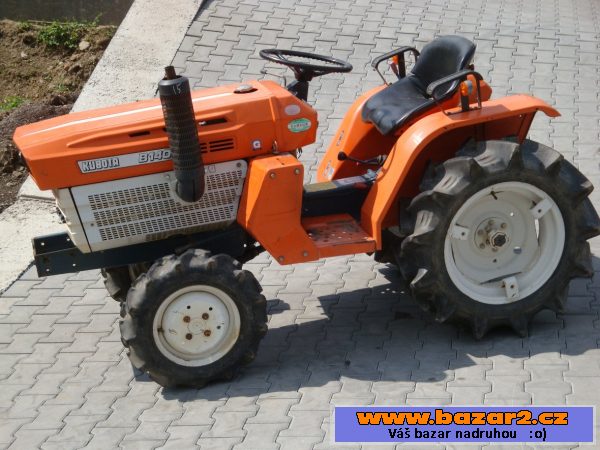 Japonský malotraktor Kubota B1400