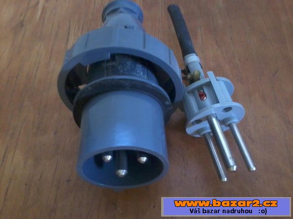 Zástrčka CVG 3232 32A