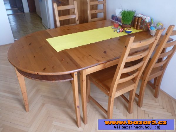 Půlkulatý stolek Ikea