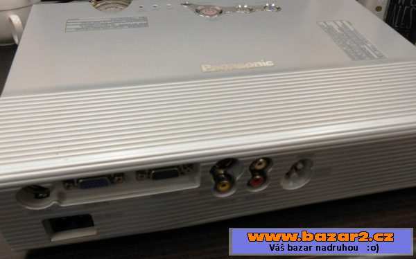 LCD projektor Panasonic PT-LB20E