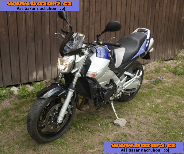 SUZUKI GSR 600