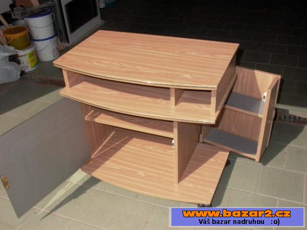 TV skříňka