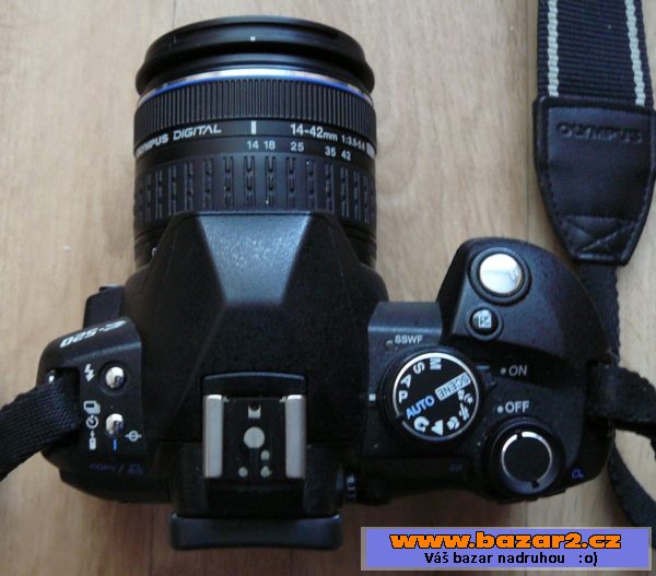 Olympus E520