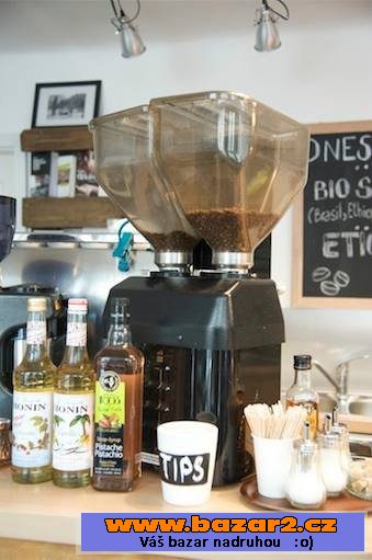 LA MARZOCCO PROFI KÁVOVAR, ESPRESSO