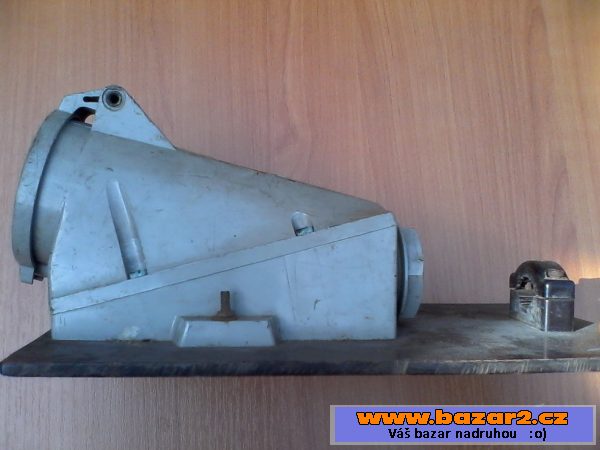 Zásuvka na 320V 