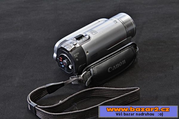 Kameru Canon FS100