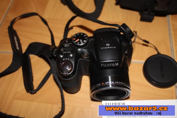 Fujifilm FinePix S2500HD