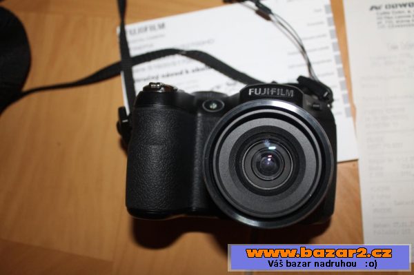 Fujifilm FinePix S2500HD