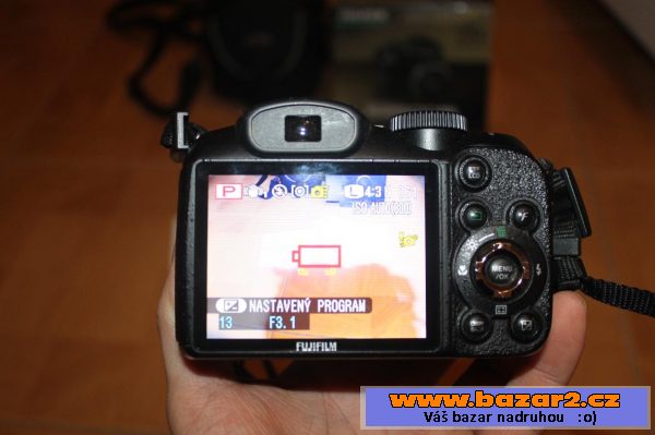 Fujifilm FinePix S2500HD