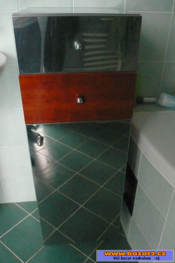 Koupelnouvá sestava třešňové dřevo