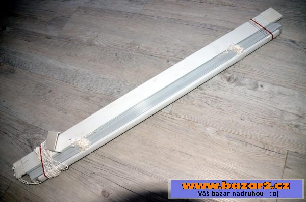 Bílá žaluzie 80 cm