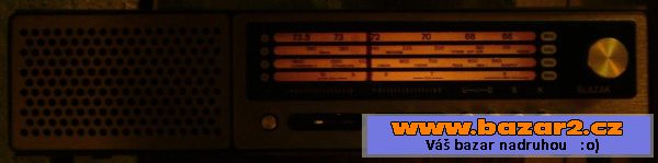 Retro stolní radiopřijímač