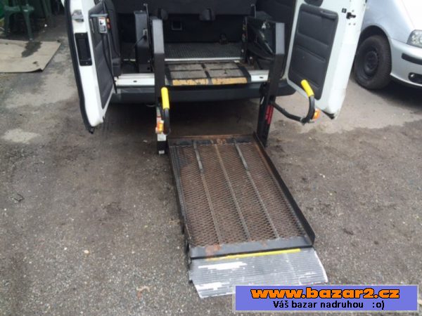 Hydraulická rampa pro vozíčkáře