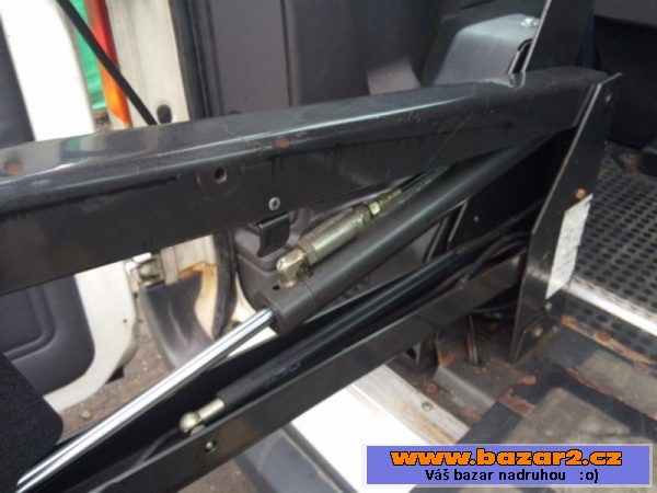 Hydraulická rampa pro vozíčkáře