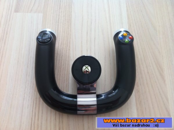 Xbox 360 Slim 250GB + příslušenství