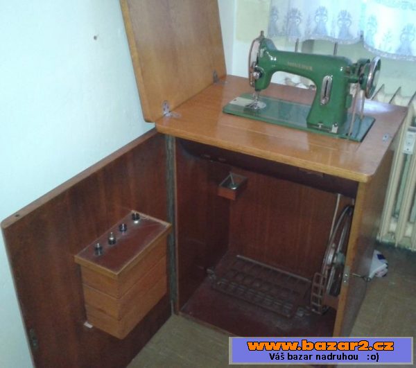 Šicí stroj, Minerva typ 122 r. 1950