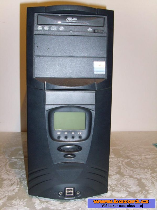 PC sestava pro 4 monitory
