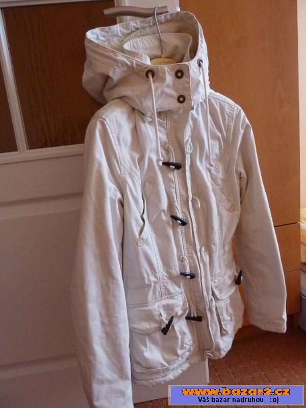 Zimní bunda H&M bílá s kapucí, v.36