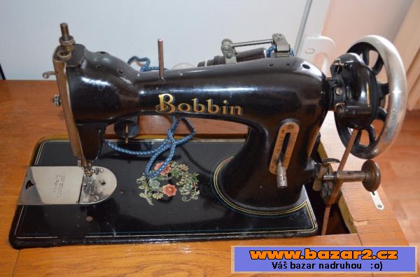 Šicí ponořovací stroj Bobbin 